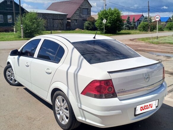 2012 Opel Astra J Рестайлинг, белый, 600000 рублей - вид 4