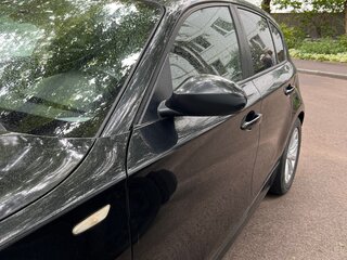 2006 BMW 1 серии 120i I (E81/E82/E87/E88), чёрный, 850000 рублей, вид 2