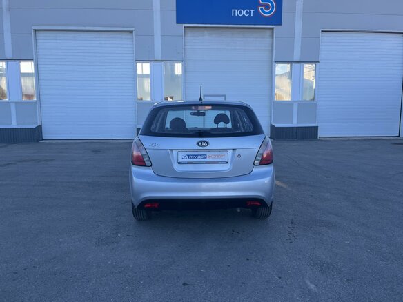 2010 Kia Rio II Рестайлинг, серебристый, 449000 рублей - вид 5