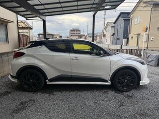 2022 Toyota C-HR I Рестайлинг, белый, 1840000 рублей, вид 3