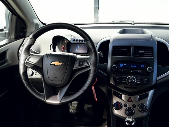 2015 Chevrolet Aveo II, белый, 789000 рублей - вид 17