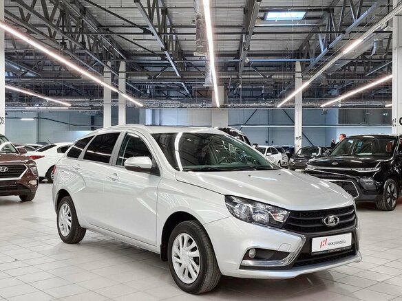 2018 Lada (ВАЗ) Vesta SW I, серебристый, 919000 рублей - вид 2
