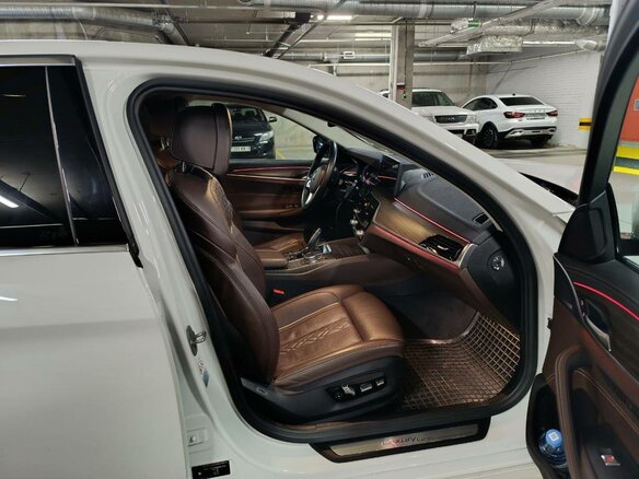 2020 BMW 5 серии 520d VII (G30/G31/G38), белый, 4650000 рублей - вид 6