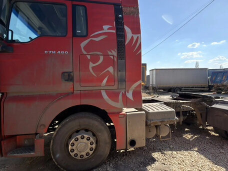2023 Sinotruk Sitrak C6G, красный, 2920000 рублей, вид 5