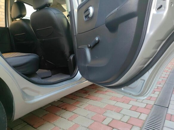 2011 Nissan Note I Рестайлинг, серебристый, 640000 рублей - вид 11