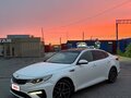 2019 Kia Optima IV Рестайлинг, белый, 1790000 рублей
