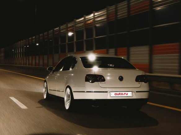 2010 Volkswagen Passat B6, белый, 799999 рублей - вид 3