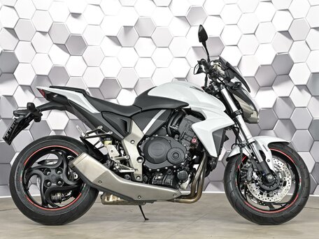 2009 Honda CB 1000R, белый, 677000 рублей, вид 3