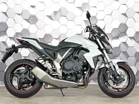 2009 Honda CB 1000R, белый, 677000 рублей - вид 2