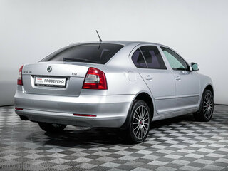 2010 Skoda Octavia DSG7 II (A5) Рестайлинг, серебристый, 650000 рублей, вид 5