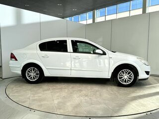 2008 Opel Astra H Рестайлинг, белый, 440000 рублей, вид 4