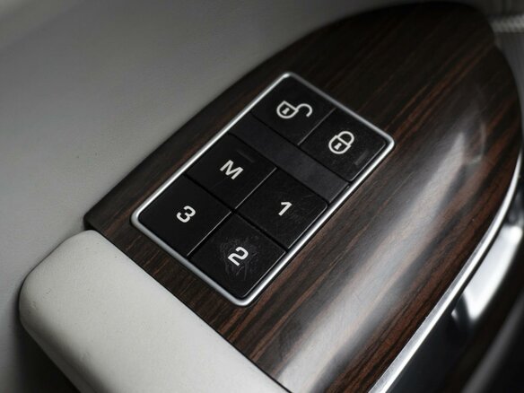2014 Land Rover Range Rover IV, чёрный - вид 11