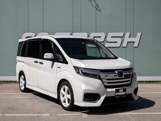 Honda Stepwgn Spada V Рестайлинг