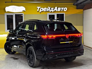 2026 Volkswagen Tiguan L Pro III (China Market), чёрный, 4799000 рублей, вид 5