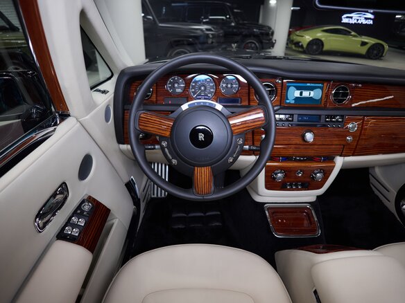 2008 Rolls-Royce Phantom VII, чёрный, 27550000 рублей - вид 26