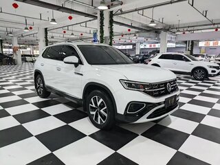2023 Volkswagen Tayron I Рестайлинг, белый, 2189000 рублей, вид 3