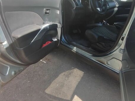 2008 Mitsubishi Outlander II, серый, 1000000 рублей, вид 4