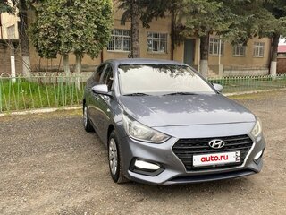 2017 Hyundai Solaris II, серый, 900000 рублей, вид 4