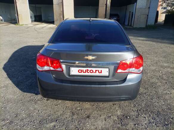 2011 Chevrolet Cruze I, серый, 430000 рублей - вид 1