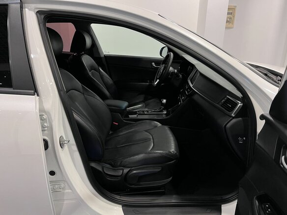 2018 Kia Optima IV, белый - вид 28