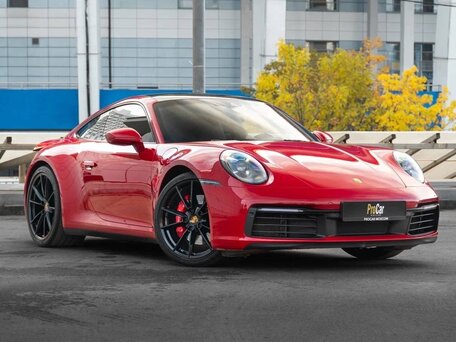 2021 Porsche 911 Carrera 4S VIII (992), красный, 14200000 рублей, вид 3