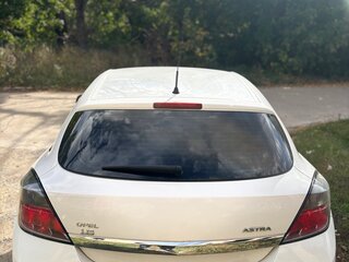 2008 Opel Astra GTC H Рестайлинг, белый, 455000 рублей, вид 4