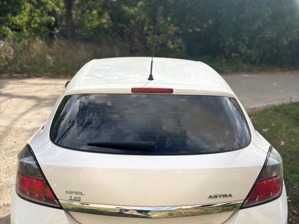 2008 Opel Astra GTC H Рестайлинг, белый, 475000 рублей - вид 3
