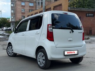 2016 Suzuki Wagon R V Рестайлинг, белый, 530000 рублей, вид 2