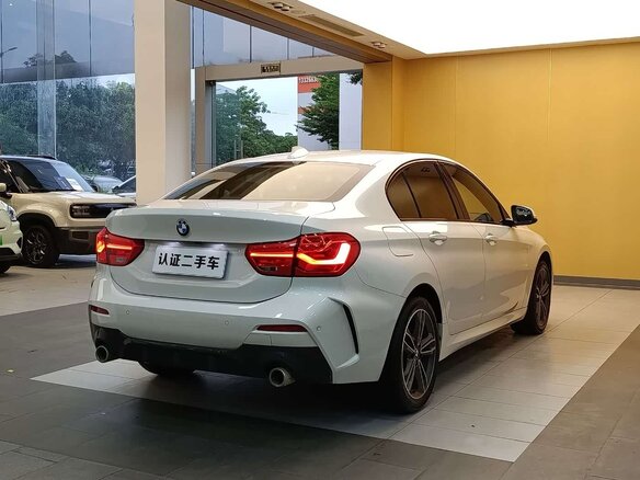 2021 BMW 1 серии 120i III (F52) Рестайлинг, белый, 1335000 рублей - вид 6