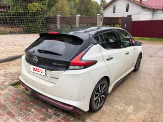 2018 Nissan Leaf II (ZE1), белый, 1550000 рублей, вид 2