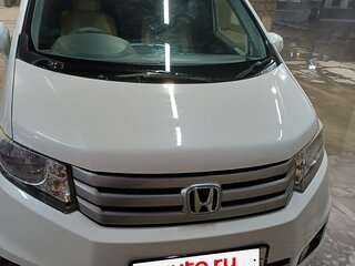 2013 Honda Freed Spike I Рестайлинг, белый, 1180000 рублей, вид 2