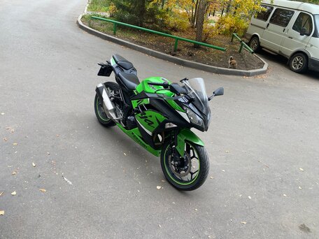 2013 Kawasaki Ninja 300, зелёный, 310000 рублей, вид 2