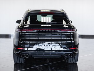 2024 Porsche Cayenne S E-Hybrid III Рестайлинг, чёрный, 16990000 рублей, вид 5