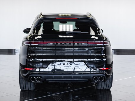 2024 Porsche Cayenne S E-Hybrid III Рестайлинг, чёрный, 16990000 рублей, вид 5