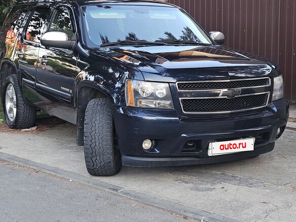 2008 Chevrolet Tahoe III, синий, 1510000 рублей - вид 1