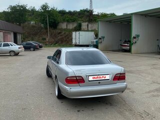 2001 Mercedes-Benz E-Класс 240 II (W210, S210) Рестайлинг, серебристый, 700000 рублей, вид 5
