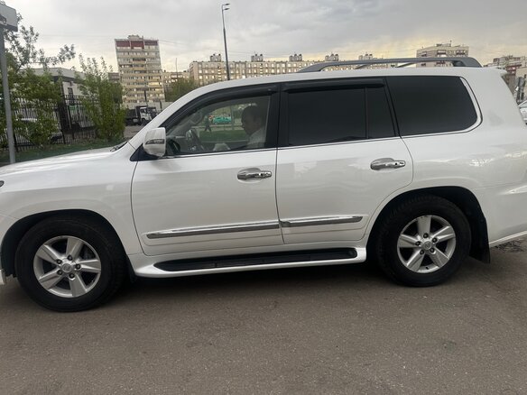 2012 Lexus LX 570 III Рестайлинг, серебристый, 6500000 рублей - вид 12
