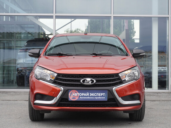 2021 Lada (ВАЗ) Vesta I, красный, 1009000 рублей - вид 1