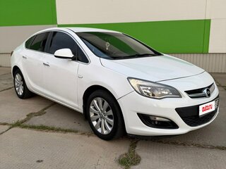2013 Opel Astra J Рестайлинг, белый, 680000 рублей, вид 1