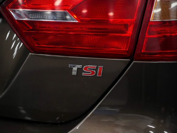 2013 Volkswagen Jetta VI, коричневый, 1250000 рублей - вид 18