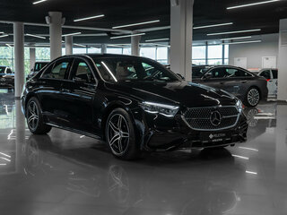 2026 Mercedes-Benz E-Класс 300 VI (W214, S214), чёрный, 9000000 рублей, вид 2