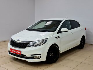 2016 Kia Rio III Рестайлинг, белый, 695000 рублей, вид 4