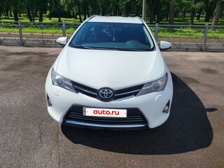 2015 Toyota Auris II, белый, 1299000 рублей, вид 2