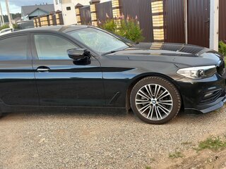 2017 BMW 5 серии 520d VII (G30/G31/G38), чёрный, 3250000 рублей, вид 3