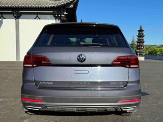 2022 Volkswagen Tharu I, чёрный, 1370000 рублей, вид 5