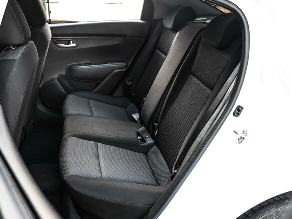 2020 Kia Rio IV Рестайлинг, белый - вид 8