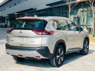 2024 Nissan X-Trail IV, серебристый, 3160000 рублей, вид 5