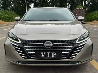2023 Nissan Altima VI (L34) Рестайлинг, золотистый, 2180000 рублей, вид 2