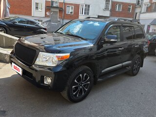 2013 Toyota Land Cruiser 200 Series Рестайлинг 1, чёрный, 4450000 рублей, вид 2