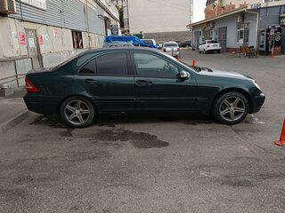 2001 Mercedes-Benz C-Класс 200 II (W203), зелёный, 270000 рублей, вид 4